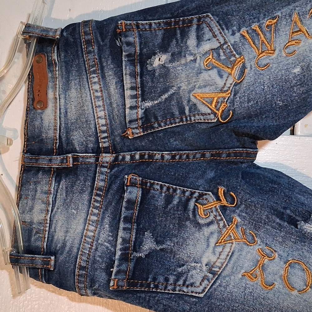 Evolution In Design Skinny Jeans - Picture 5 of 8